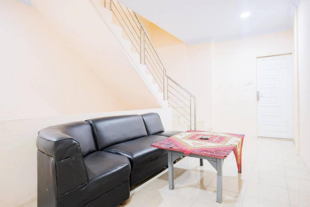 Waringin Residence Redpartner Medan Exteriér fotografie